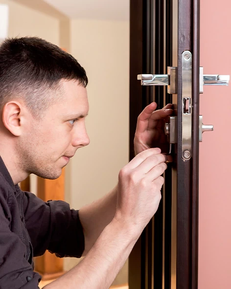 : Professional Locksmith For Commercial And Residential Locksmith Services in Wesley Chapel, FL