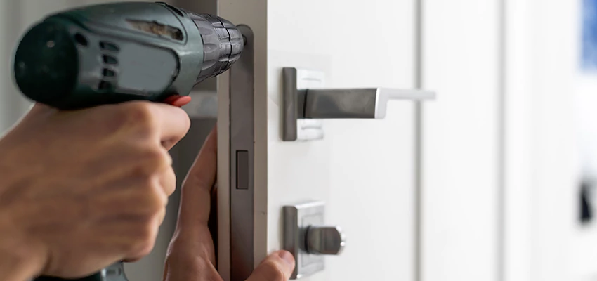 Locksmith For Lock Replacement Near Me in Wesley Chapel, FL