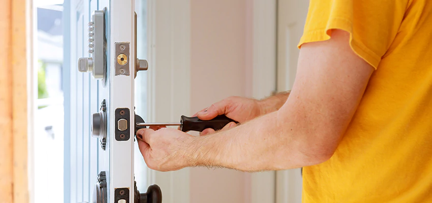 Eviction Locksmith For Key Fob Replacement Services in Wesley Chapel, FL